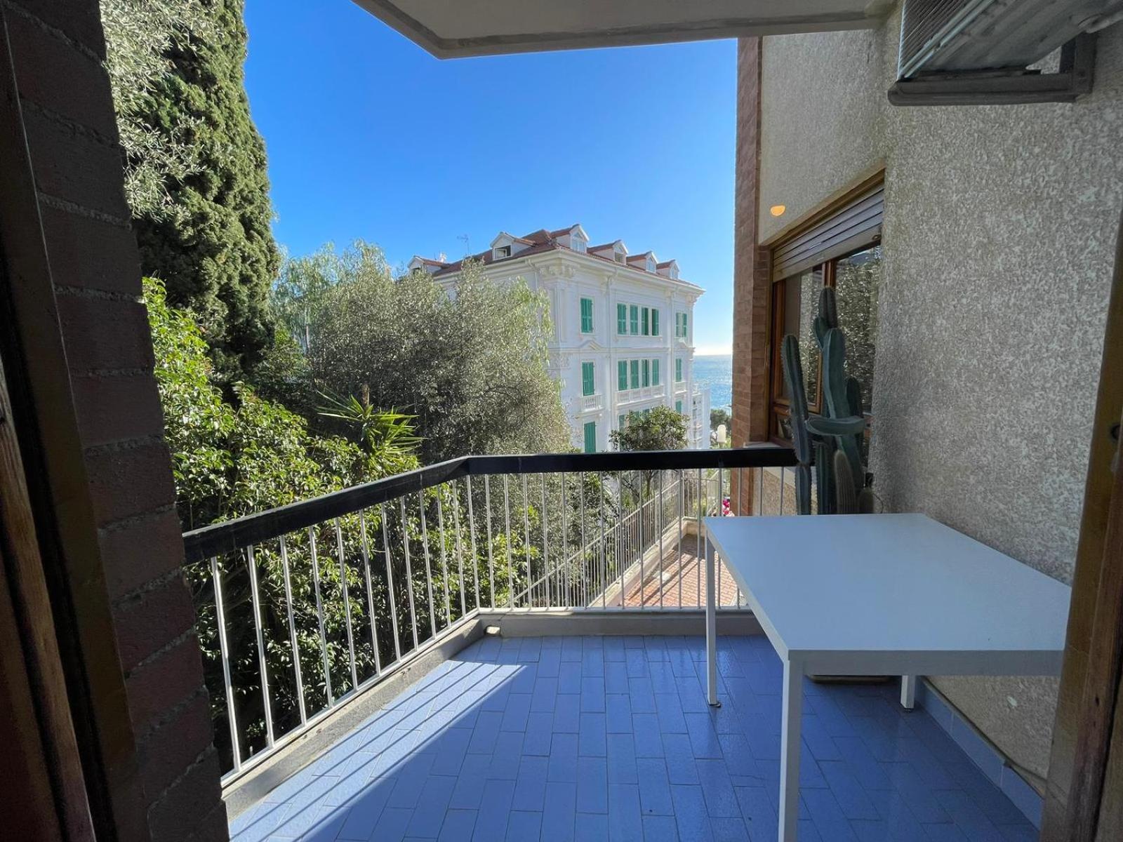 Flower Sea Hope-Con Posto Auto A 10 Minuti Dalla Spiaggia Apartment Sanremo Exterior photo